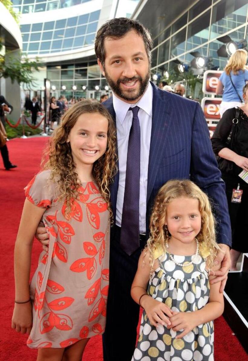 Maude Apatow, Judd Apatow and Iris Apatow at the premiere of "Funny People."