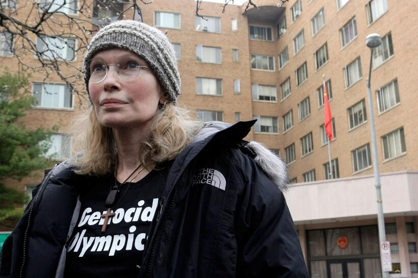 Mia Farrow at the rally to protest against the genocide in Darfur.