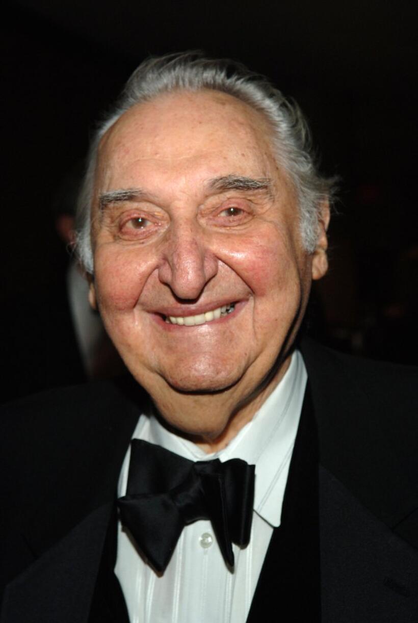 Fyvush Finkel at the 2006 New York Emmy Awards.