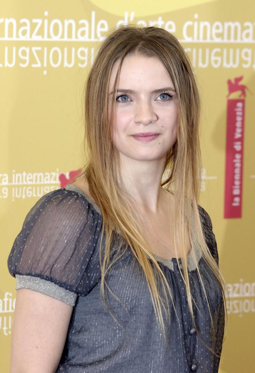 Sara Forestier at the photo call of "Quelques Jours En Septembre" during the 63rd Venice Film Festival.