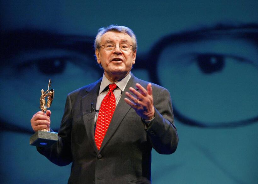 Milos Forman presented and the "Giraldillo" award for his life-long career achievements at Sevilla Festival.