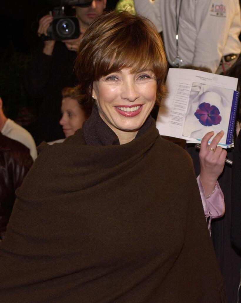 Anne Archer at the film premiere of "Thirteen Days".