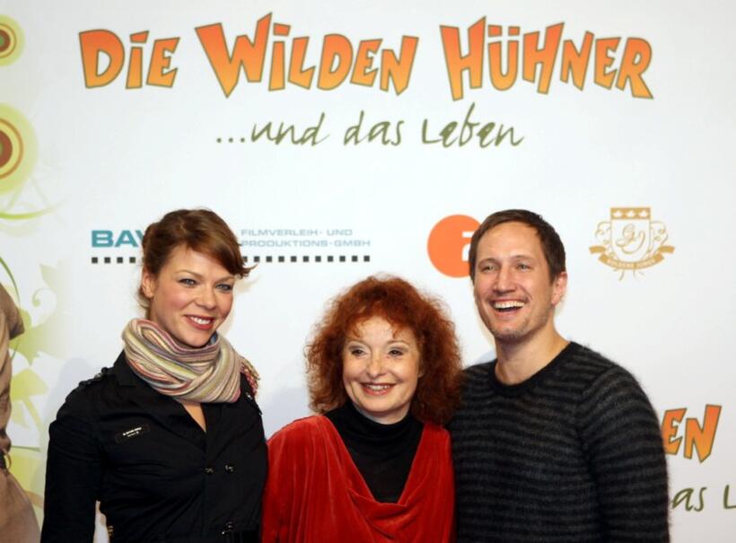 Jessica Schwarz, Vivian Naefe and Benno Furmann at the premiere of "Die wilden Huehner 3."