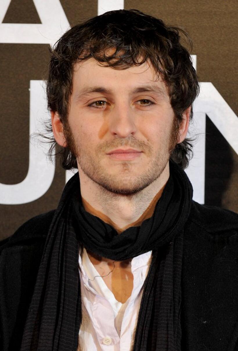 Raul Arevalo at the premiere of "El Mal Ajeno."