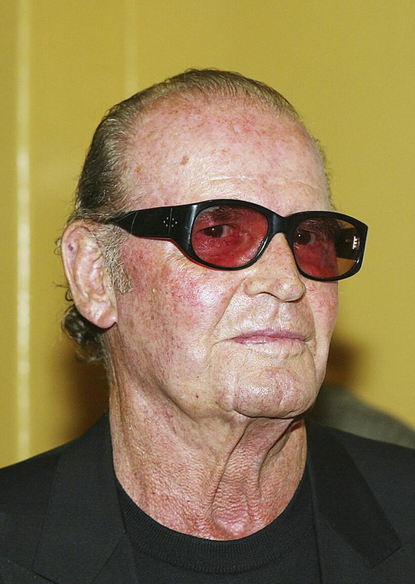 James Garner at the Los Angeles premiere of "The Notebook".