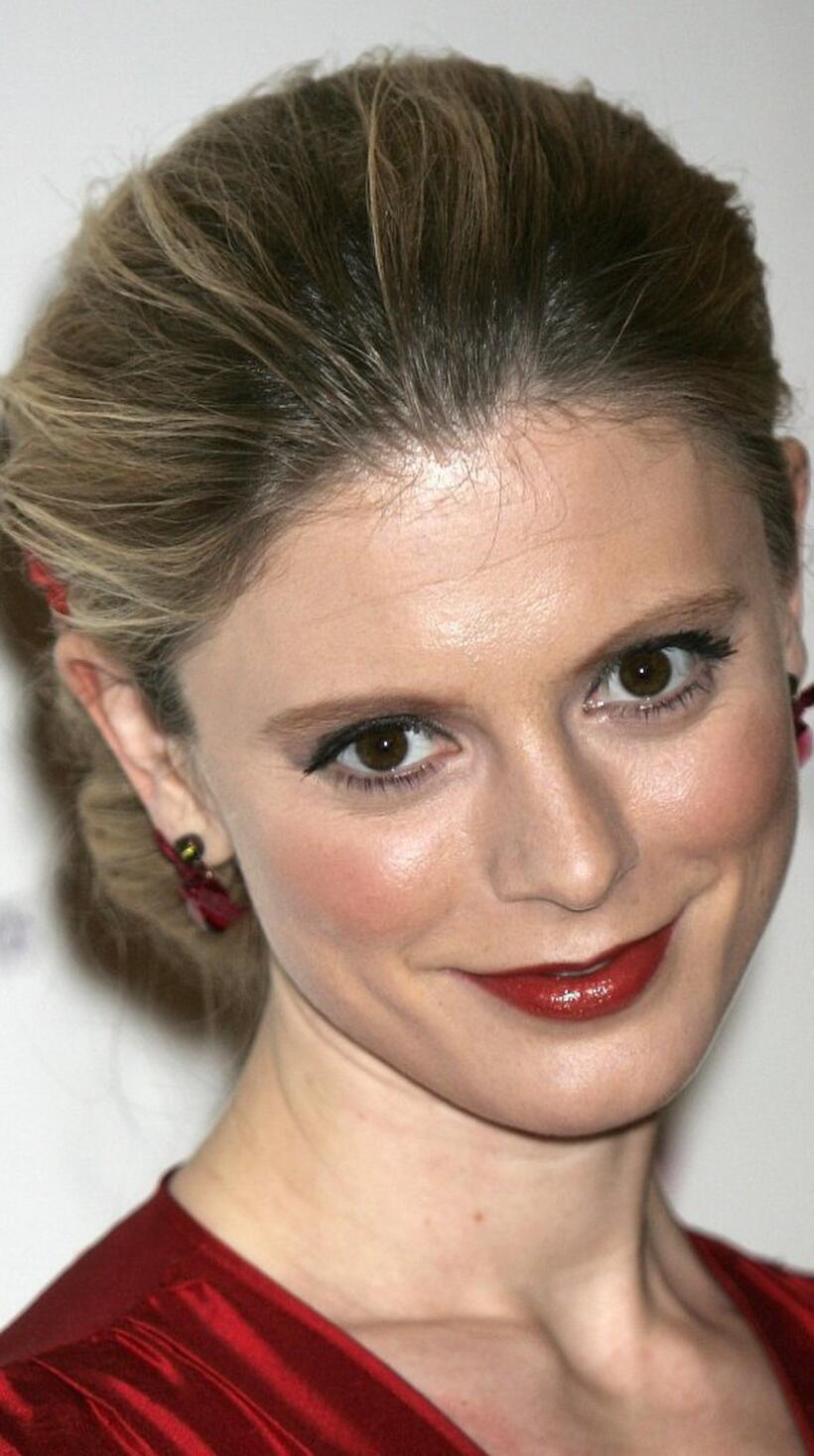 Emilia Fox at the Whitbread Book of the Year Award 2005.