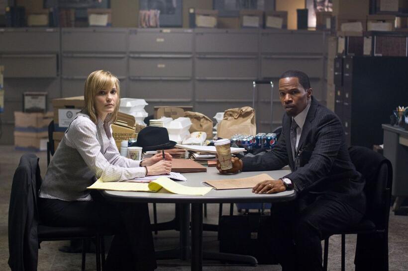 Leslie Bibb and Jamie Foxx in "Law Abiding Citizen."