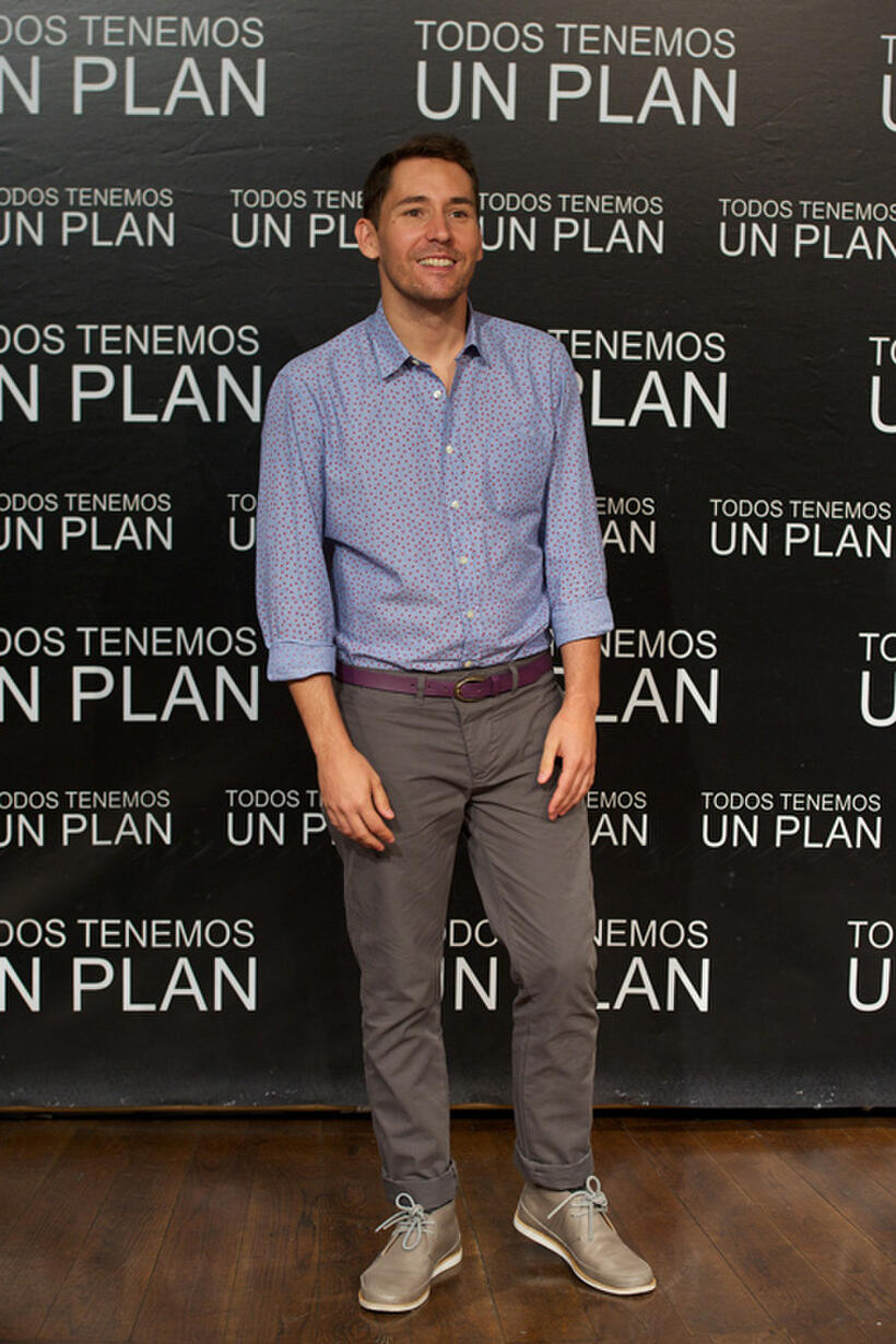 Javier Godino at the Madrid photocall of "Todos Tenemos Un Plan."