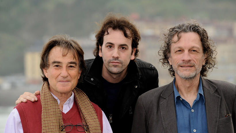 Arturo Goetz, director Isaki Lacuesta and Daniel Fanego at the photocall of "Los Condenados" during the 57th San Sebastian International Film Festival.