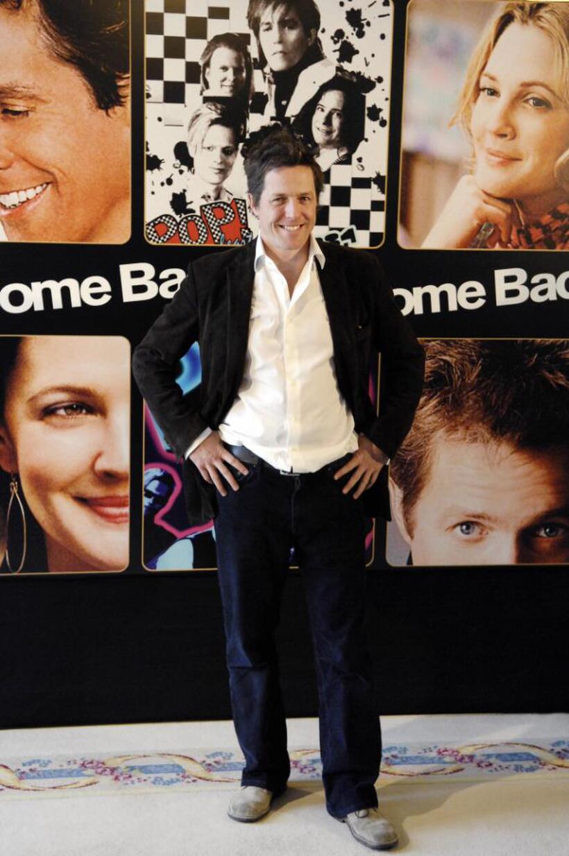 Hugh Grant at the photocall of "Music and Lyrics".