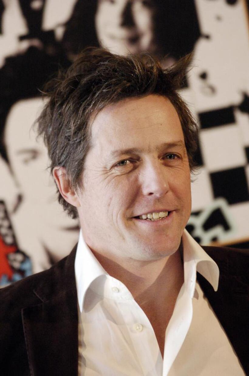 Hugh Grant at the photocall of "Music and Lyrics".