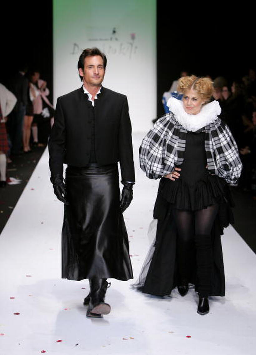Linda Hamilton and Lawrence Zarian at the Johnnie Walker Dressed to Kilt 2006 fashion show during the Mercedes Benz Fashion Week - backstage.
