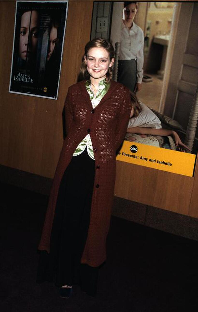 Hanna Hall at the premiere of "Amy & Isabelle."