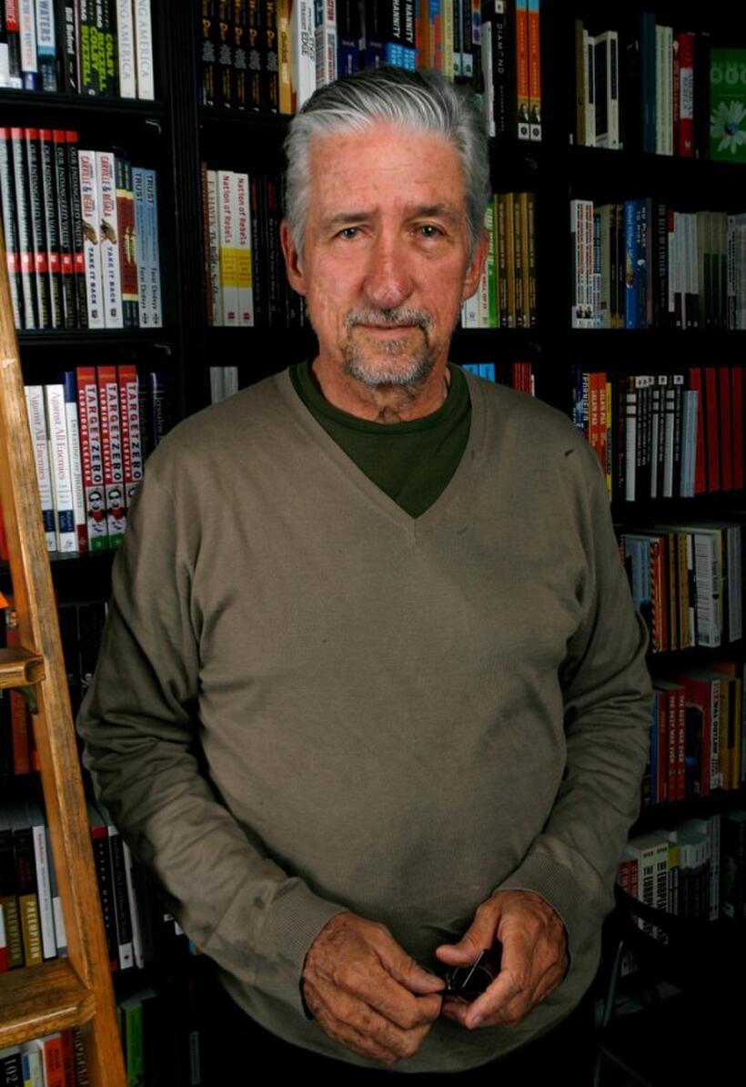 Tom Hayden at the signing of "Ending The War in Iraq."