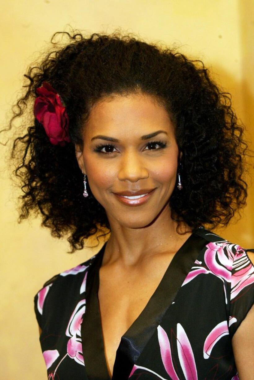 Cindy Herron at the 18th Annual Soul Train Music Awards 2004.
