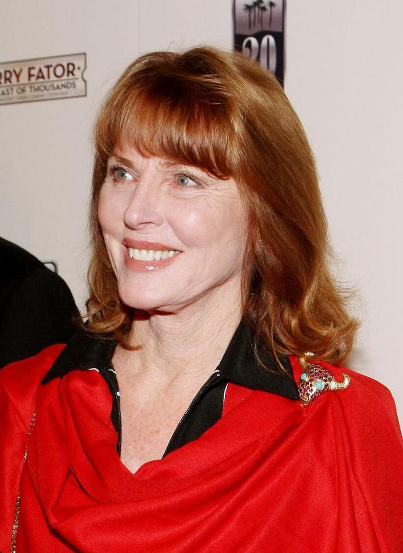 Mariette Hartley at the grand opening of "Terry Fator & His Cast of Thousands."