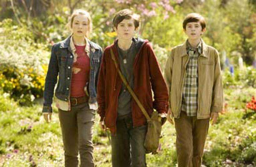 Sarah Bolger and Freddie Highmore in "The Spiderwick Chronicles."