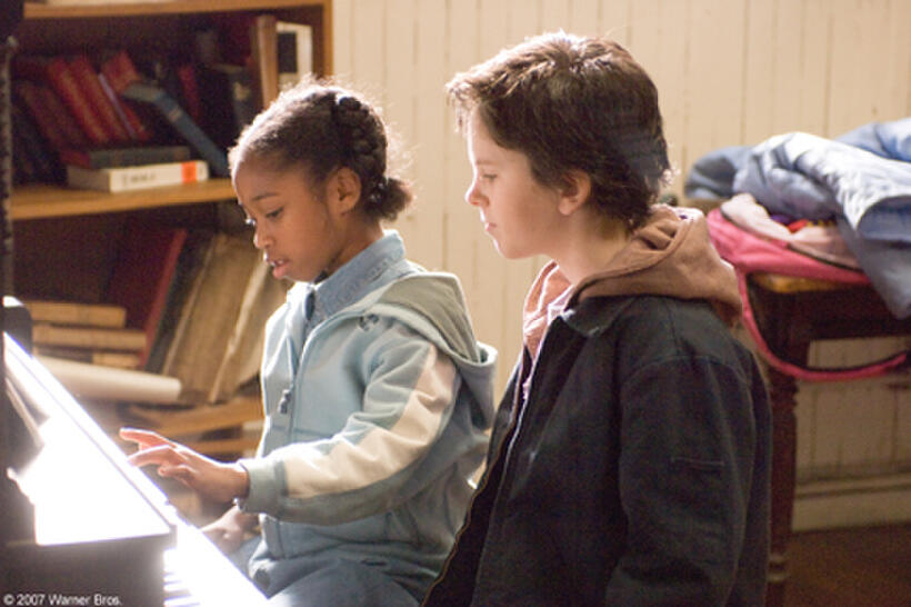 Jamia Simone Nash and Freddie Highmore in "August Rush."