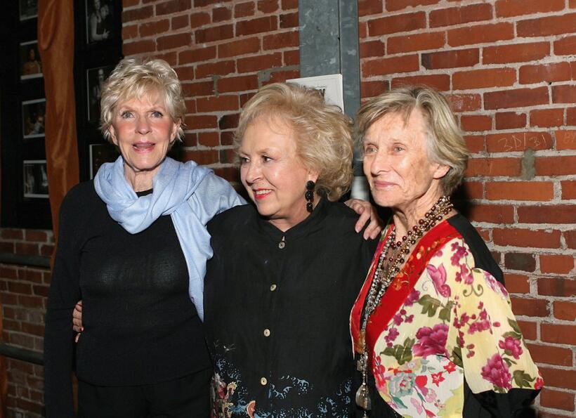 Alice Hirson, Doris Roberts and Cloris Leachman at the VDAY West LA 2006 cocktail reception.