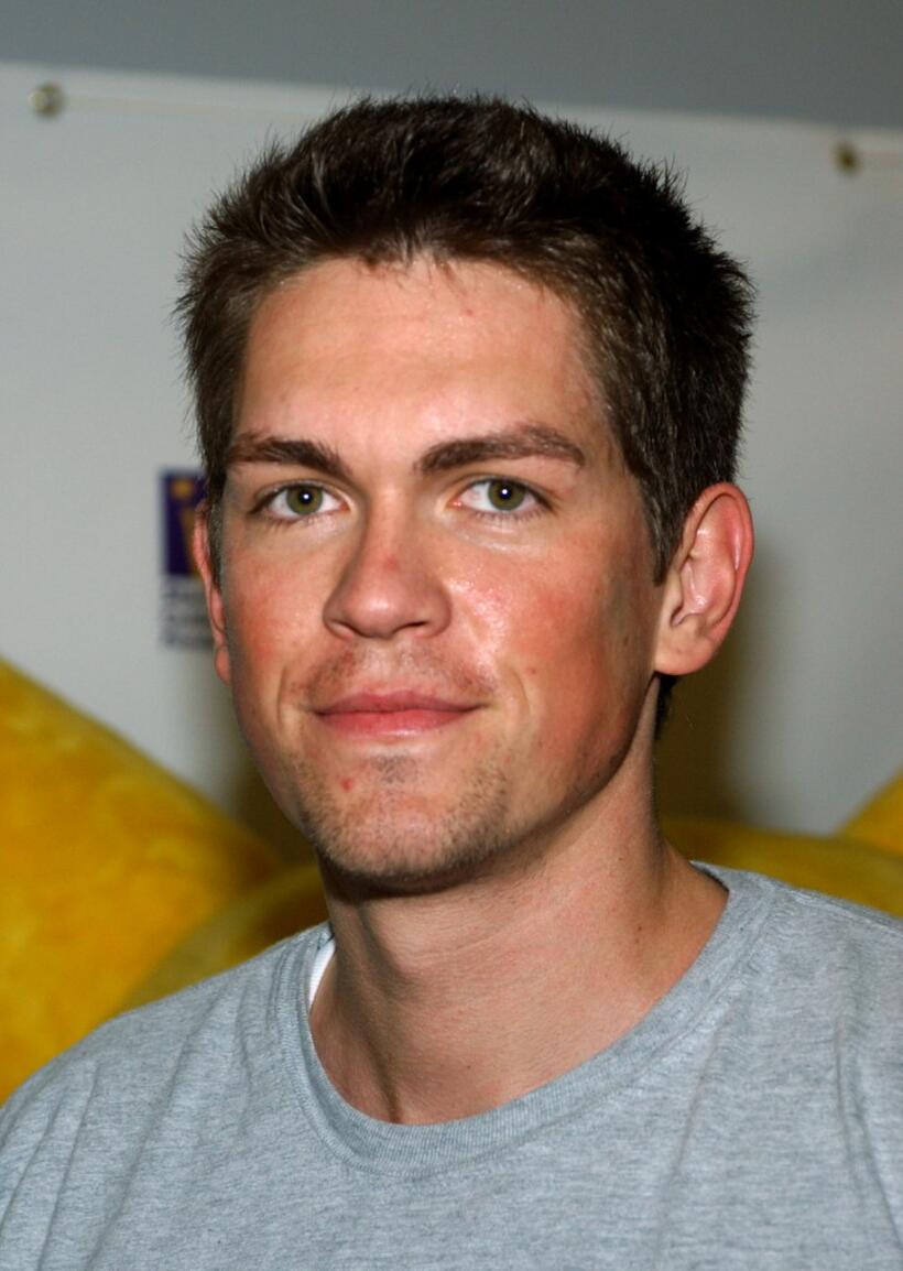 Steve Howey at the Frankie Muniz HoopLA celebrity charity basketball game.