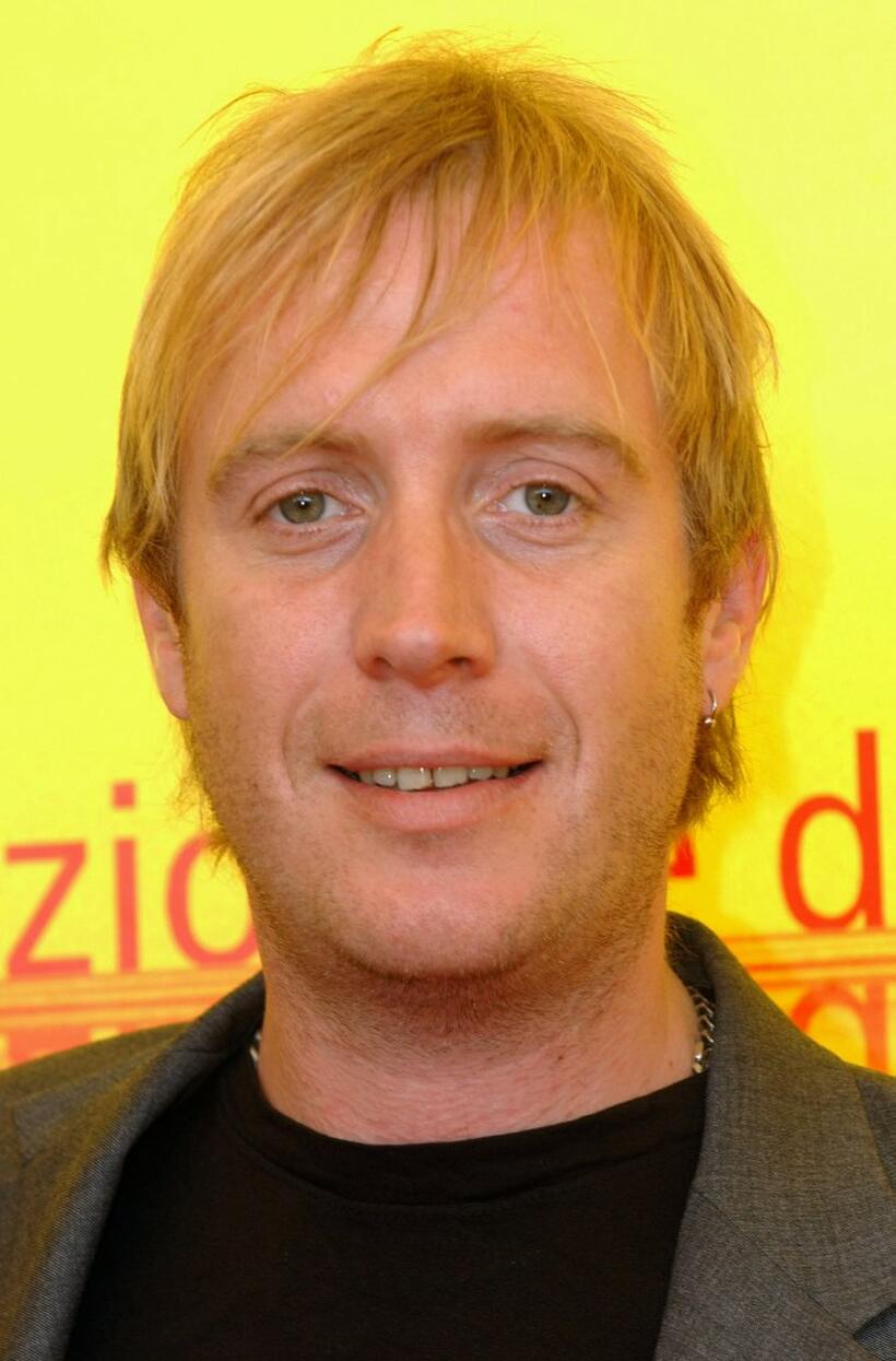Rhys Ifans at the photocall of "Enduring Love" during the 61st Venice Film Festival.