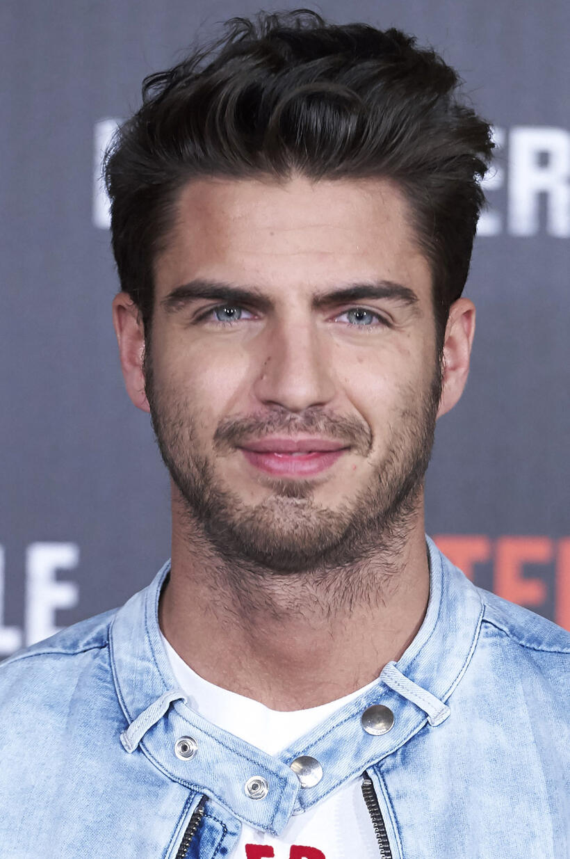 Maxi Iglesias at the "Ingobernable" photocall in Madrid.