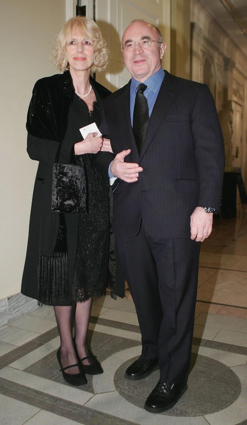 Bob Hoskins and wife at Cinema For Peace Awards.