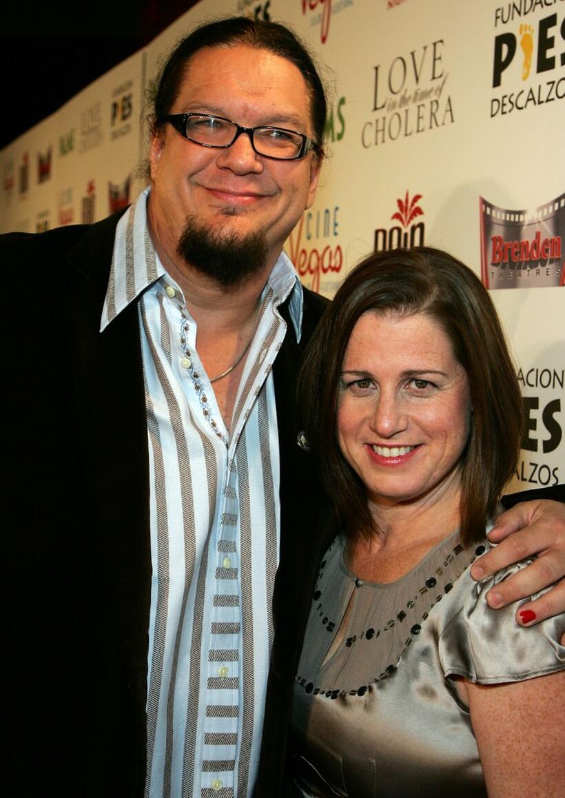 Penn Jillette and his wife Emily at the "An Evening of Love" benefitting The Bare Feet Foundation.