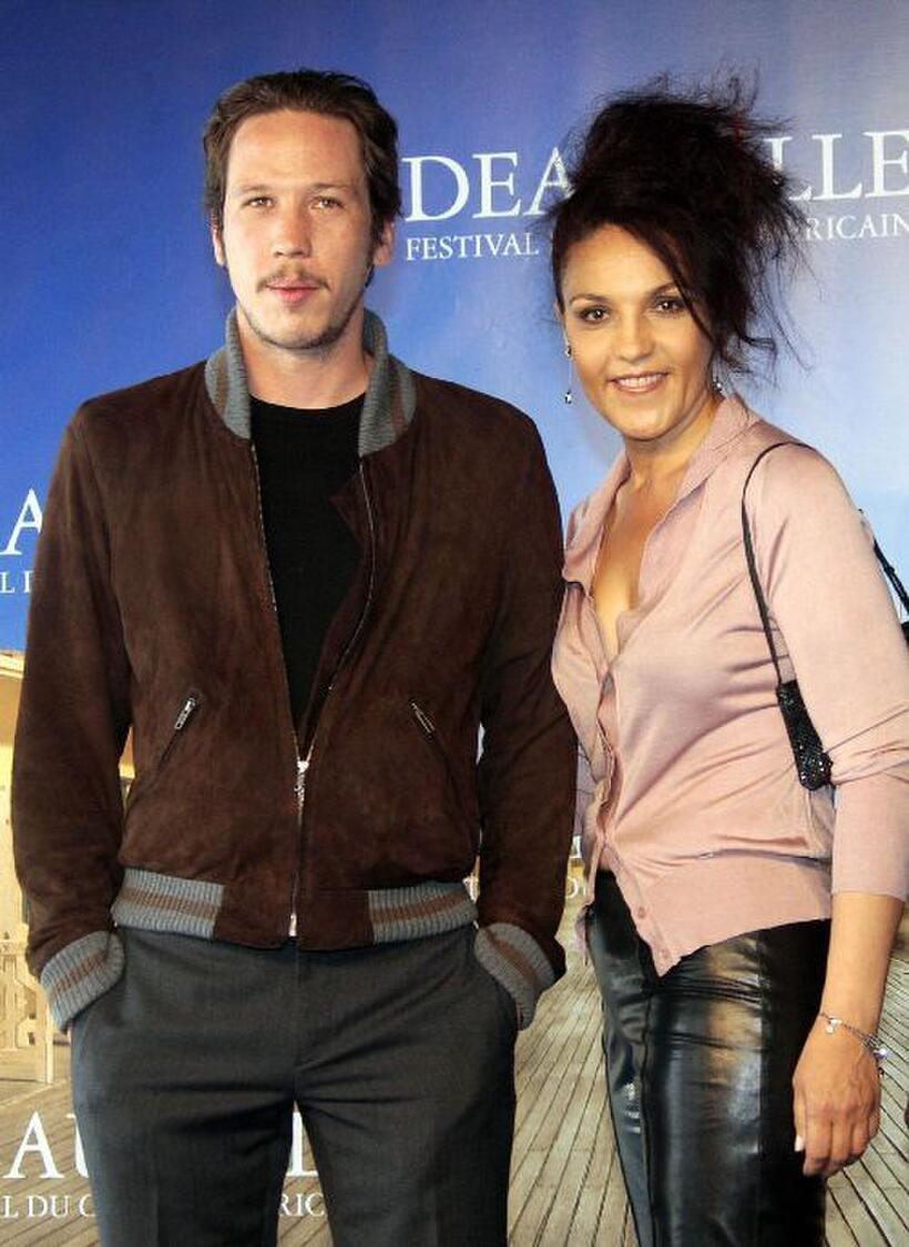 Reda Kateb and Faridah Rahouadj at the photocall of "Qu'un seul tienne et les autres suivront" during the 35th US Film Festival.