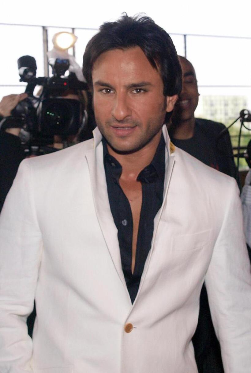 Saif Ali Khan at the Zee Cine Film Awards 2008.