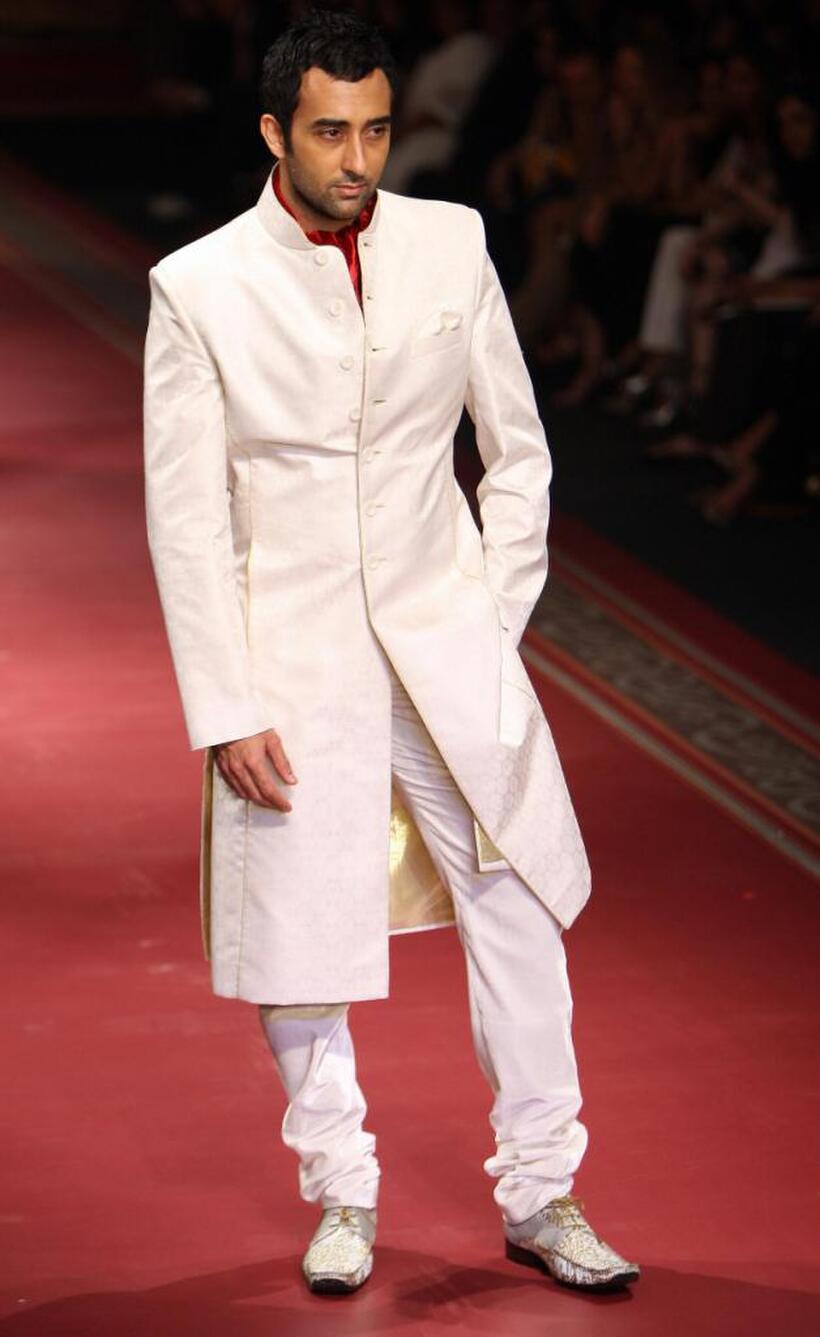 Rahul Khanna at the HDIL India Couture Week.
