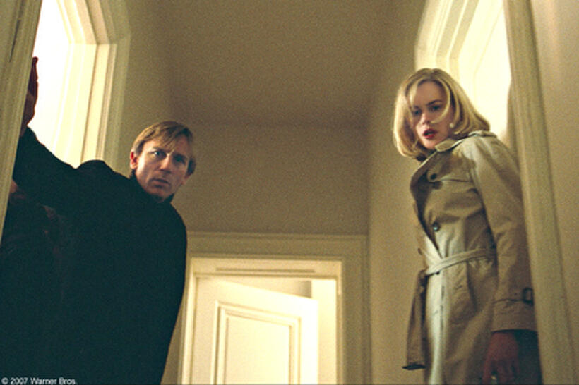 Daniel Craig and Nicole Kidman in "The Invasion."