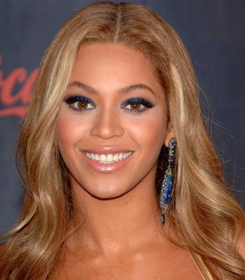 Beyonce Knowles at the 2007 American Music Awards.