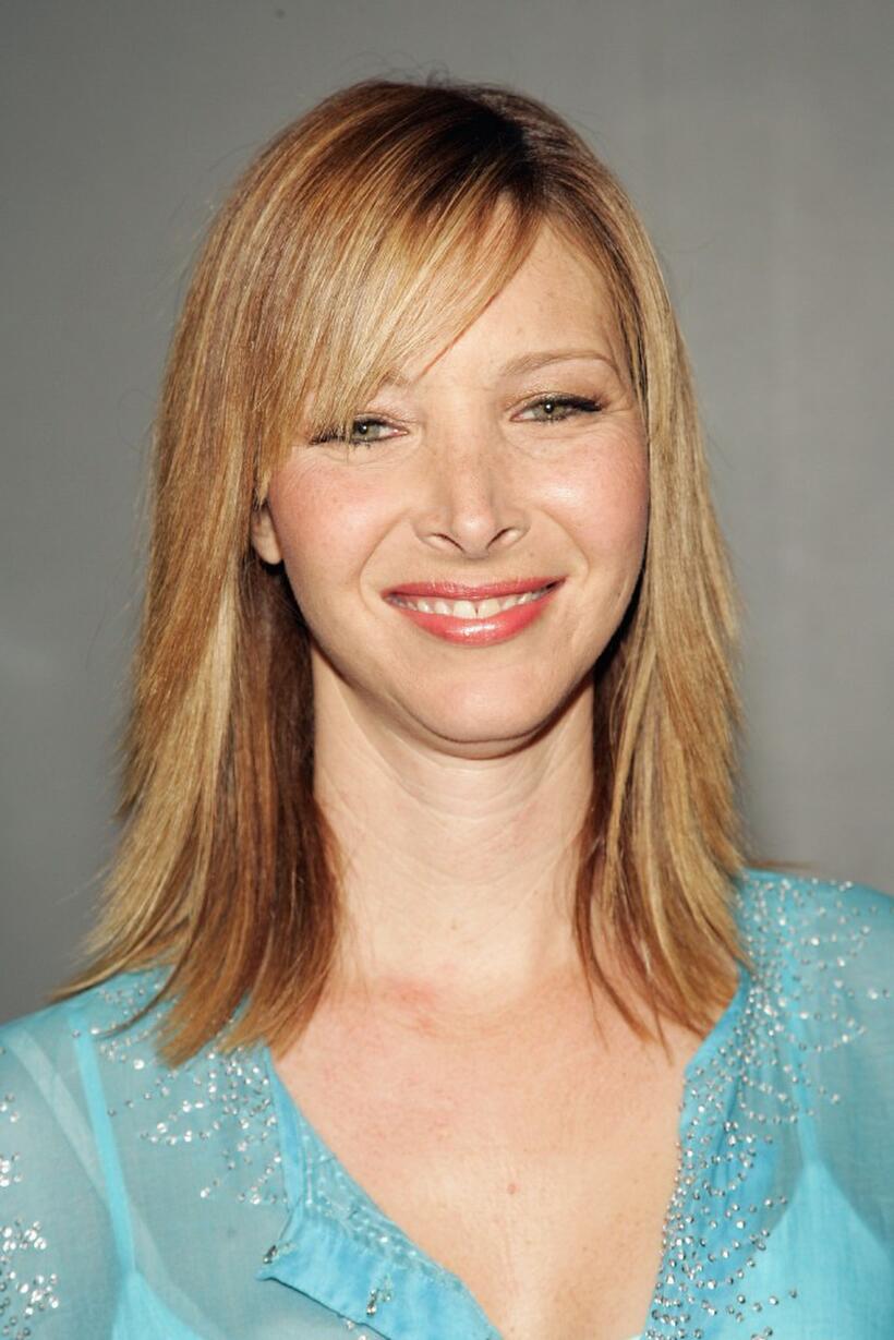Lisa Kudrow at the premiere of "Happy Endings."