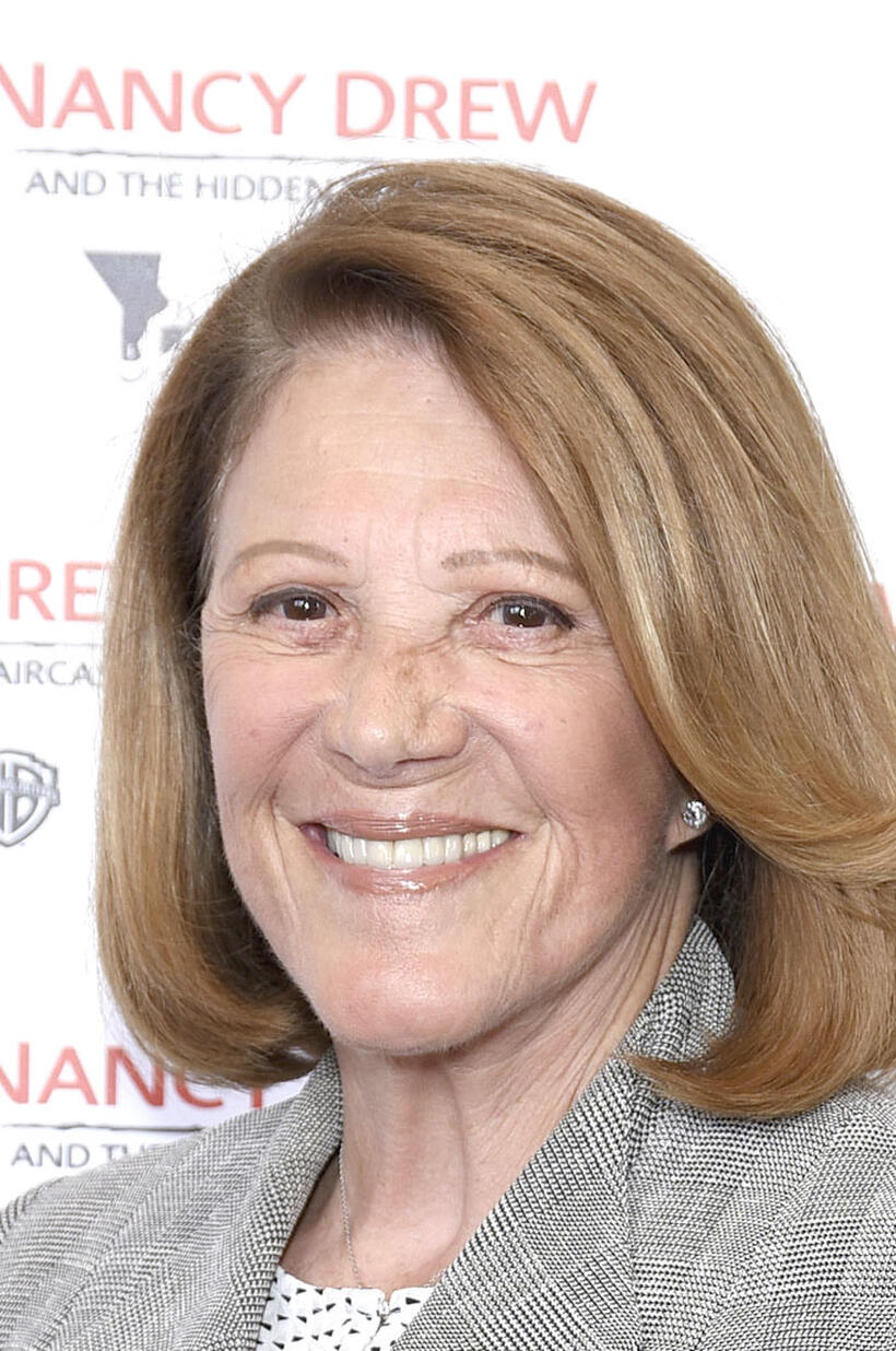 Linda Lavin at the red carpet premiere of "Nancy Drew and the Hidden Staircase" in Century City, California.