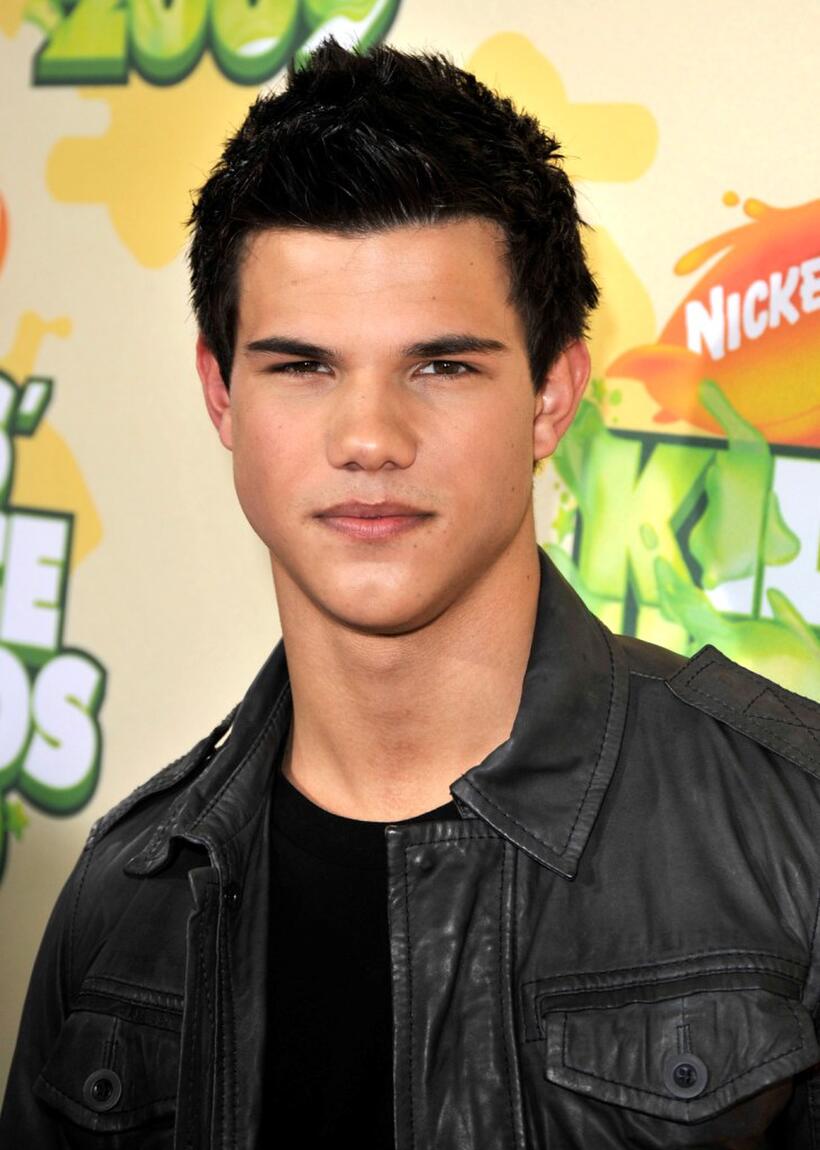 Taylor Lautner at the Nickelodeon's 2009 Kids' Choice Awards.