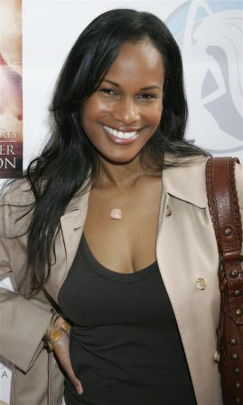 Robinne Lee at an Evening of Beauty and Wellness.