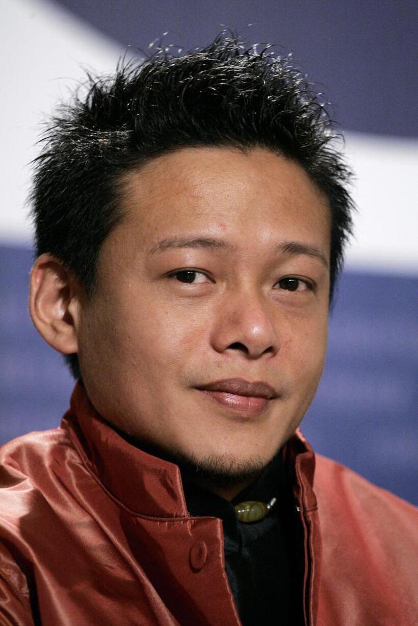 Lee Kang-Sheng at the photocall of "Tian Bian Yi Duo Yun" (The Wayward Cloud) during the Berlin Film Festival.