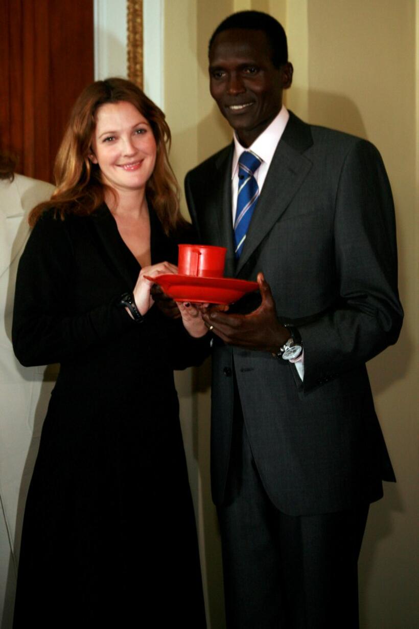 Drew Barrymore and Paul Tergat at the press conference to discuss expanding international school feeding programs.
