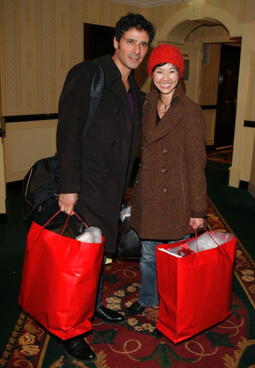 Pascal Elbe and Linh-Dan Pham at the Espace Glamour Chic gift lounge.