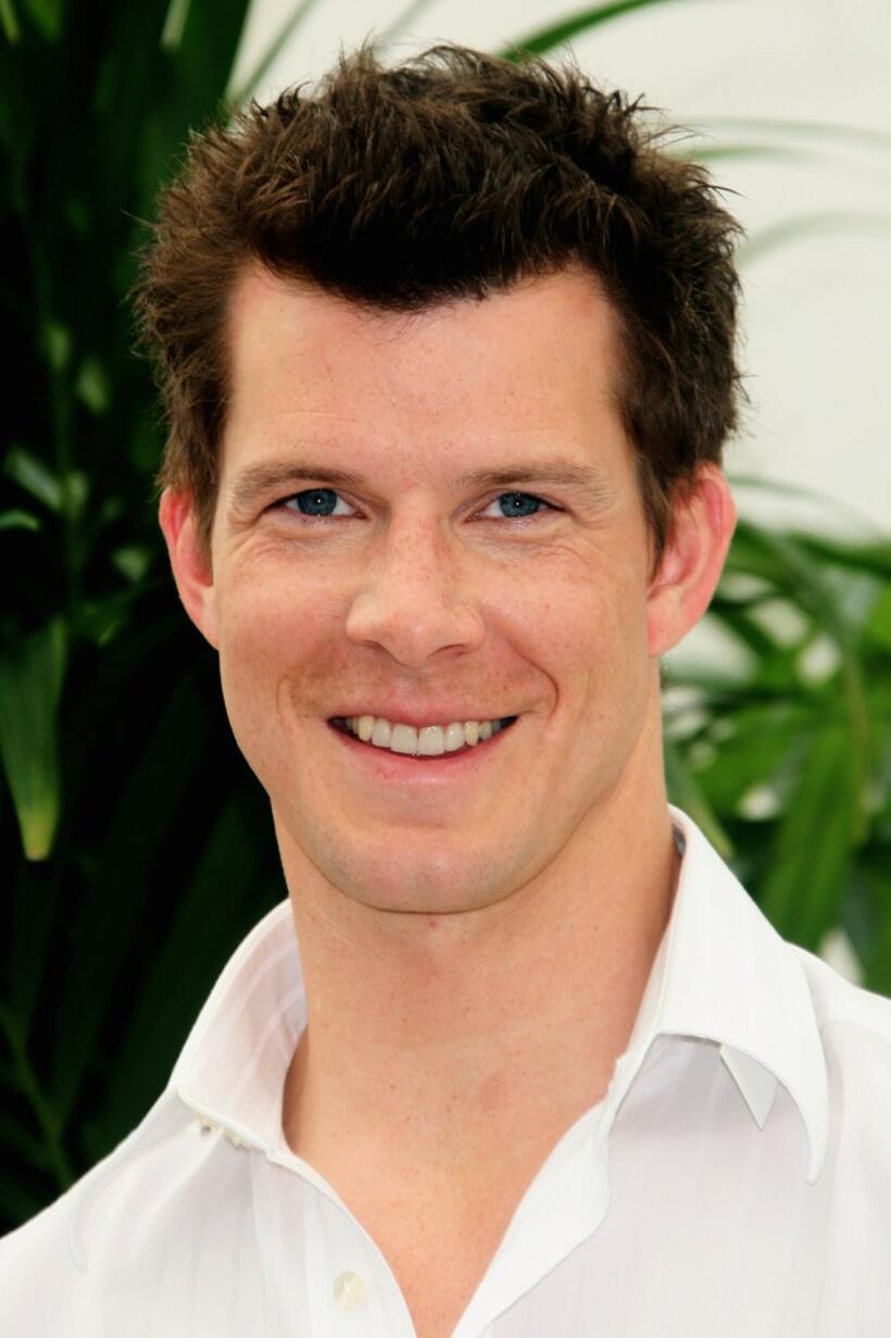 Eric Mabius at the photocall promoting the television series "Ugly Betty."