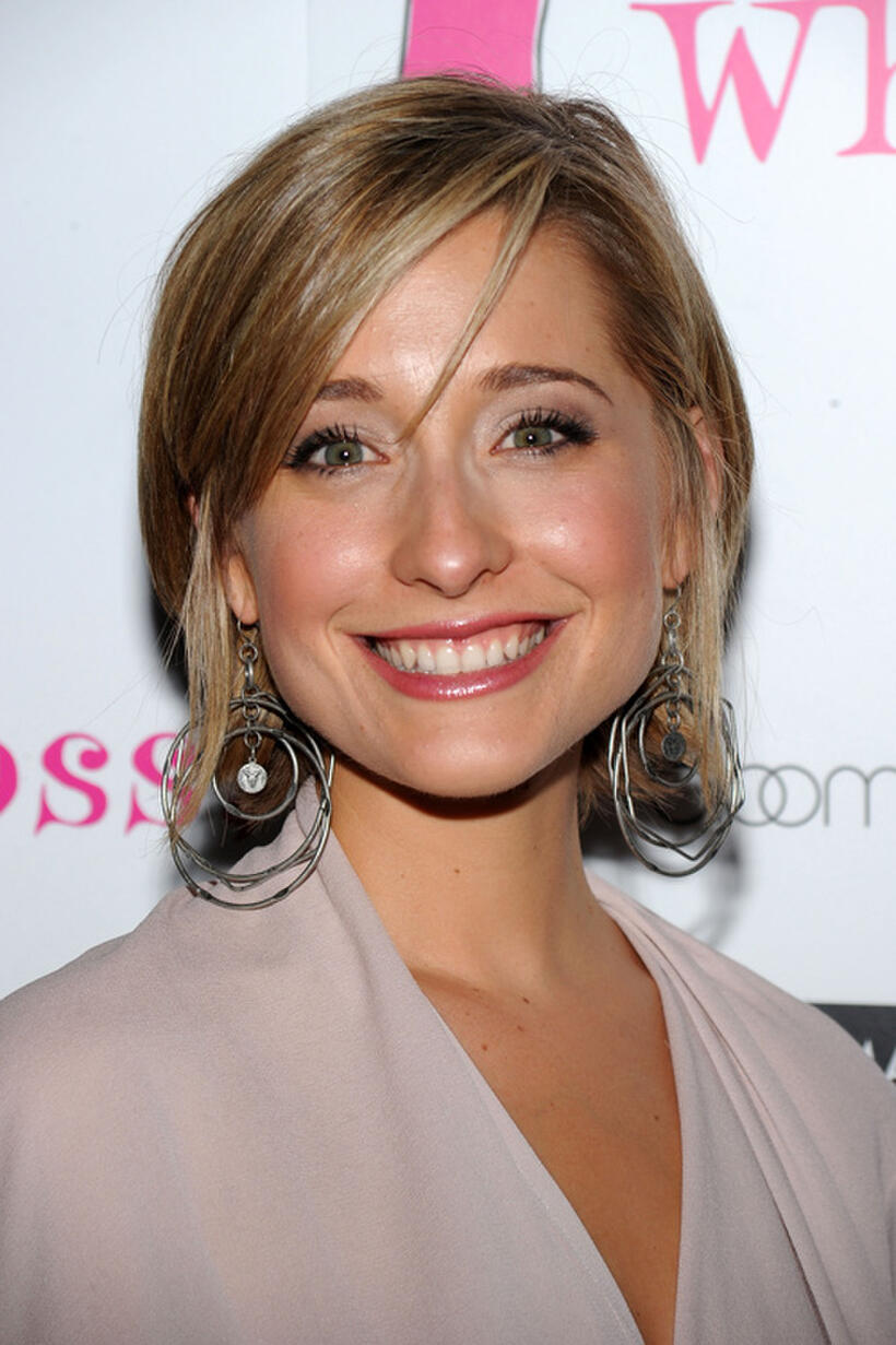 Allison Mack at the "Love, Loss, And What I Wore" new cast member celebration.