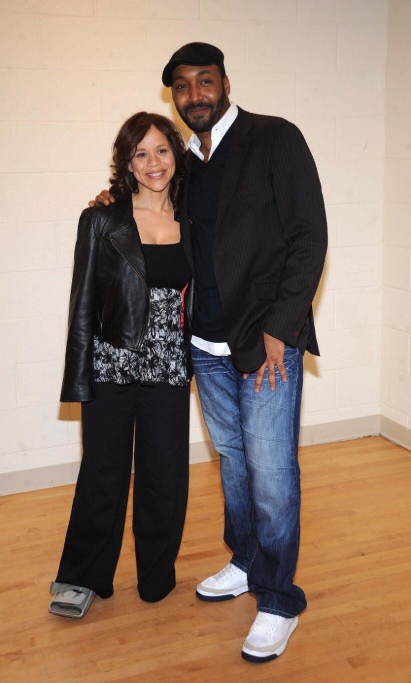 Rosie Perez and Jesse L. Martin at the Our Time Gala at Jack H. Skirball Center.