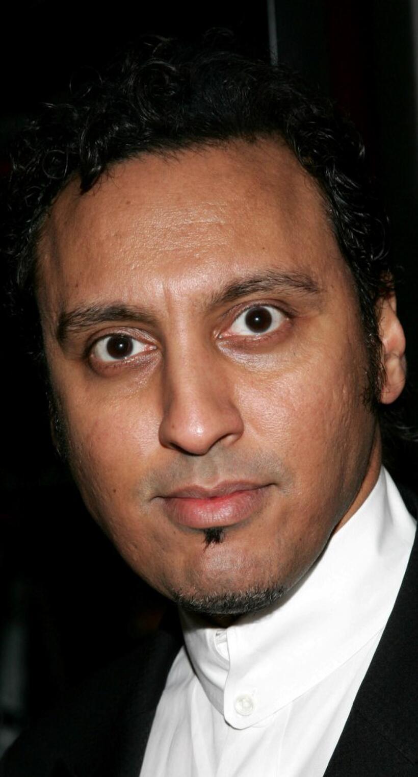 Aasif Mandvi at the premiere of "Music and Lyrics."