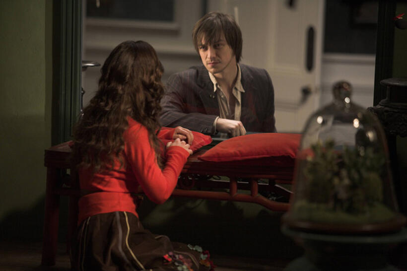 Christina Ricci and James McAvoy in "Penelope."