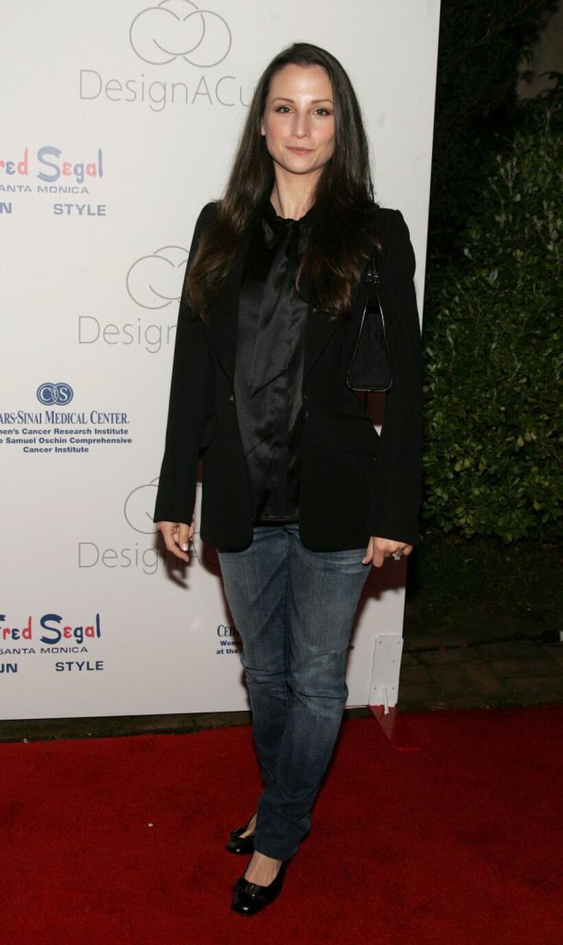 Heather McComb at the inaugural "Design A Cure" charity event benefiting Cedars-Sinai Women's Cancer Research Institute.
