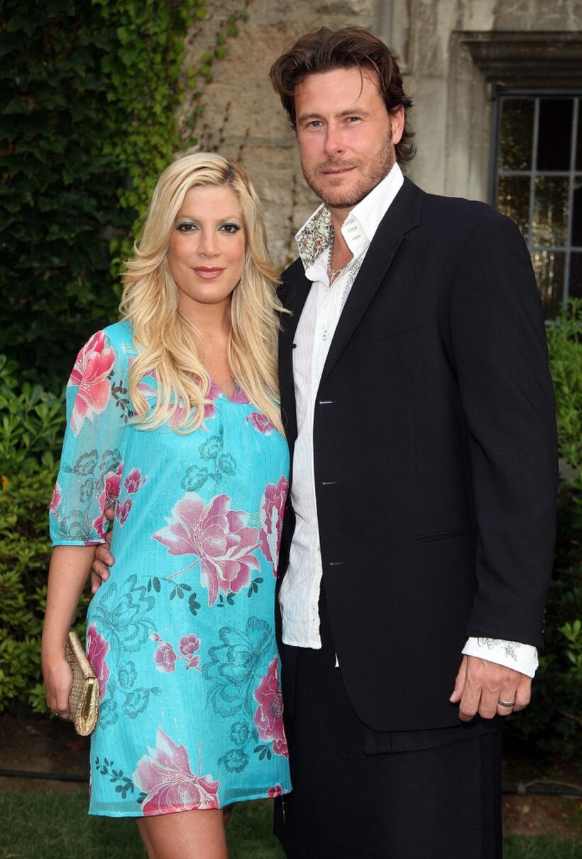 Tori Spelling and Dean McDermott at the Much Love's BOW WOW WOW Animal Rescue Benefit.