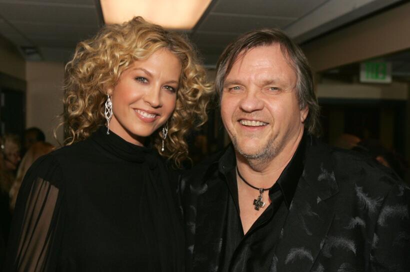 Meatloaf and Jenna Elfman at the 2006 American Music Awards.