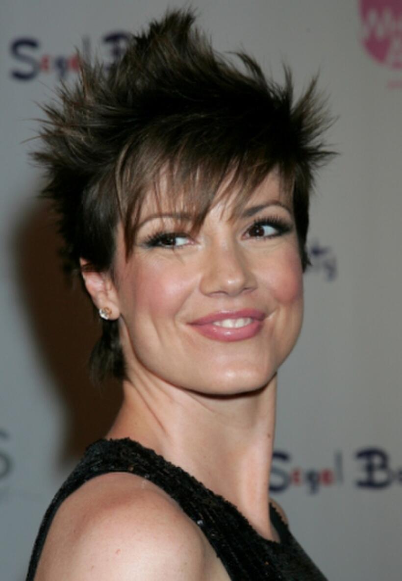 Zoe McLellan at the 6th Annual "What a Pair" concert.