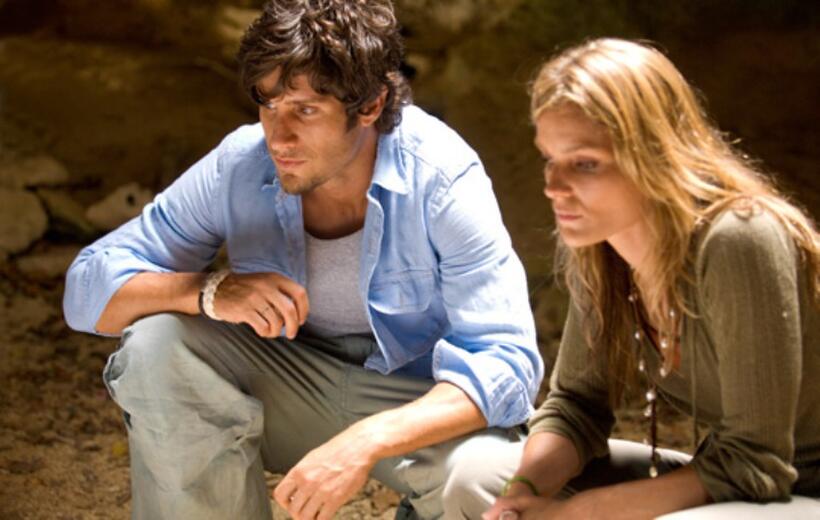 Michael Lombardi as Josh Anders and Susan Misner as Darby Thomas in "Cayman Went."